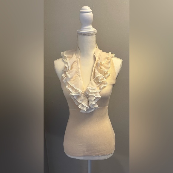 BEBE Vintage Ruffle Top - Picture 1 of 7